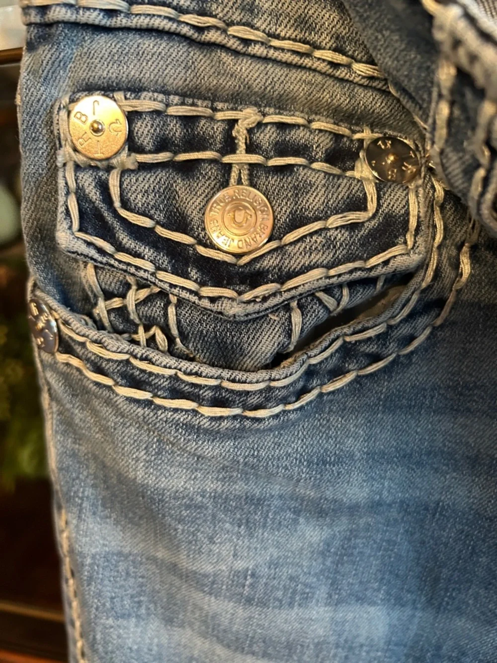 True Religion Ricky Relaxed Straight Jeans in Blue
